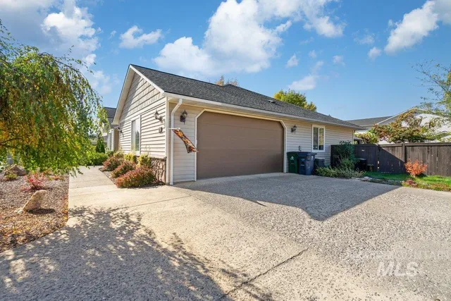 $562,000 | 865 Fairview Drive, Moscow, ID 83843