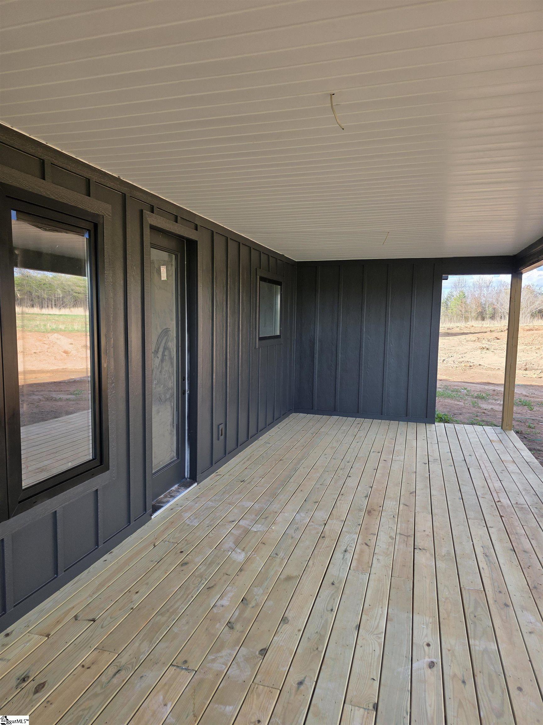 992 Bumblebee Lane Wellford, SC 29385 - Photo 9 of 10