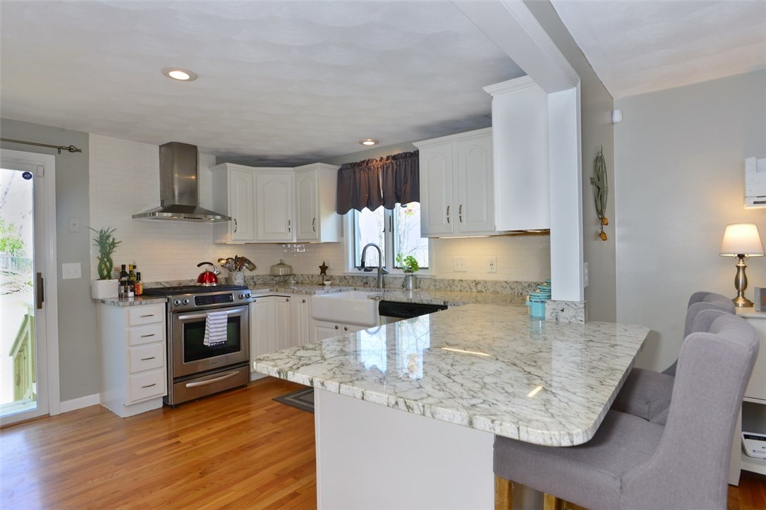 251 Old River Road Lincoln, RI 02865 - Photo 8 of 35
