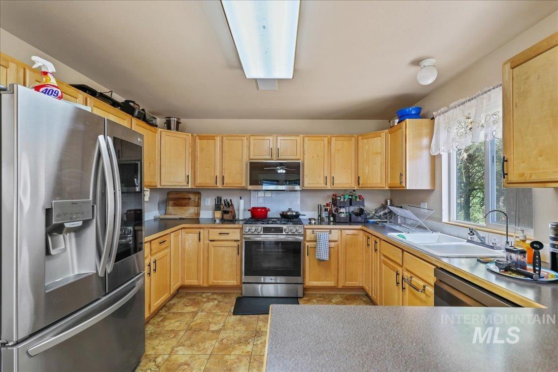 111 Ranch Circle Cascade, ID 83611 - Photo 15 of 43