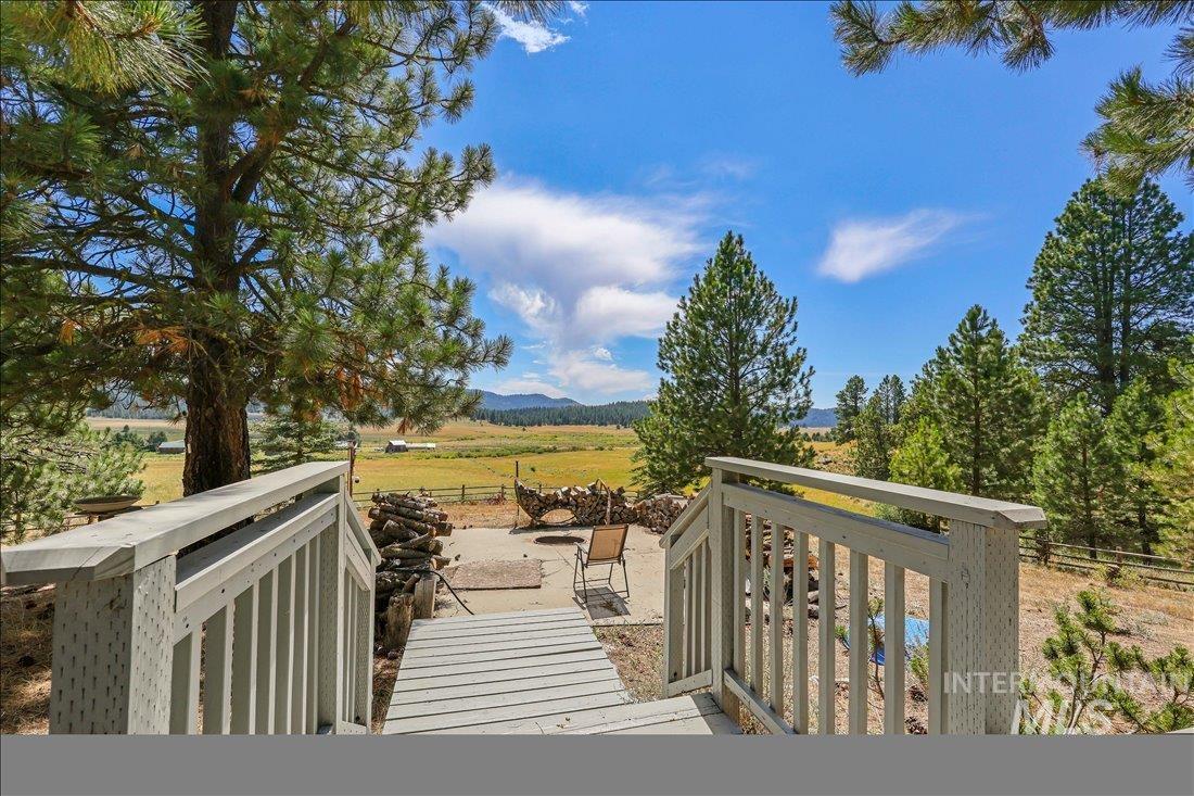 111 Ranch Circle Cascade, ID 83611 - Photo 4 of 43