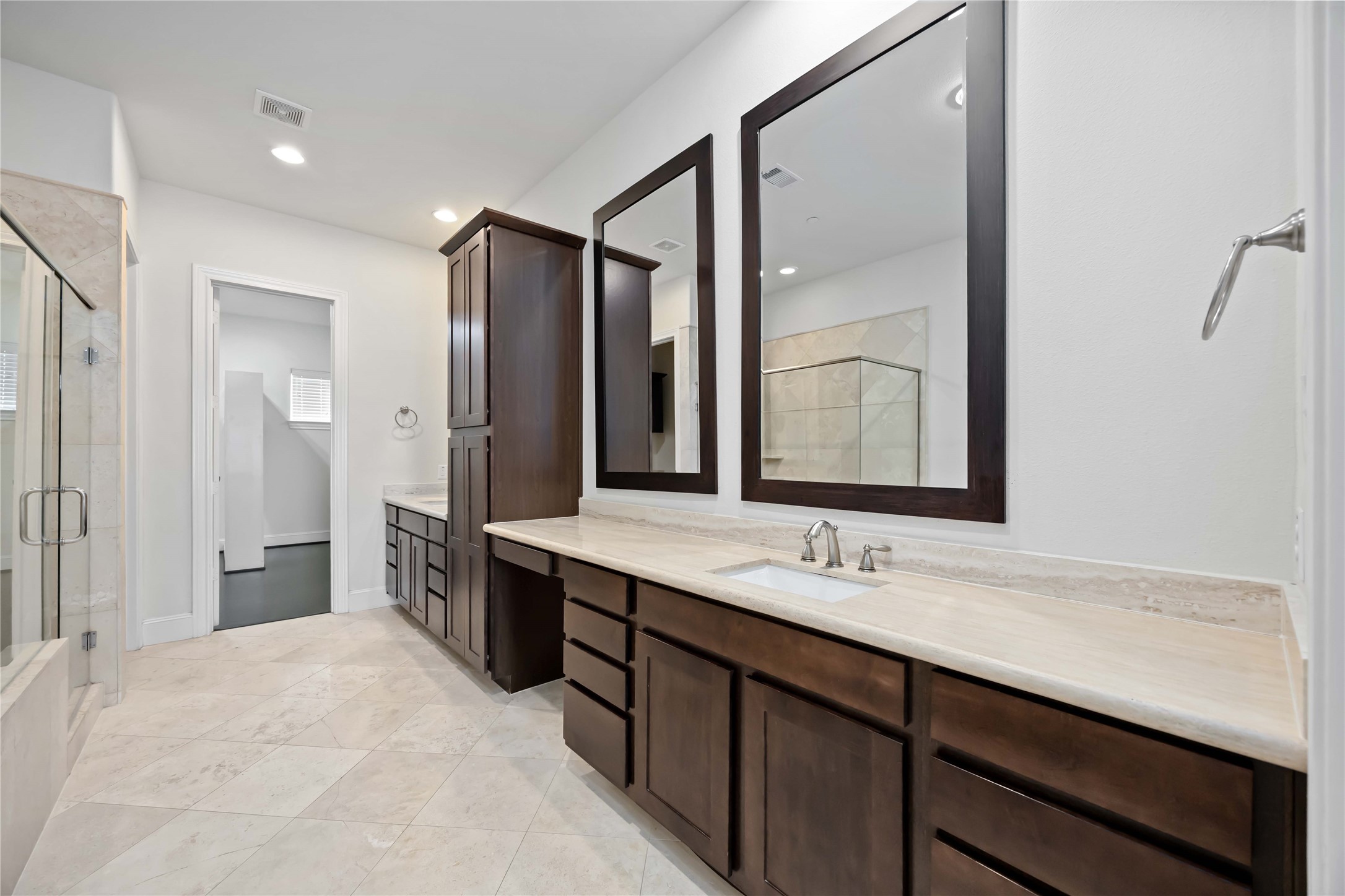 1104 Thompson Street Houston, TX 77007 - Photo 11 of 22
