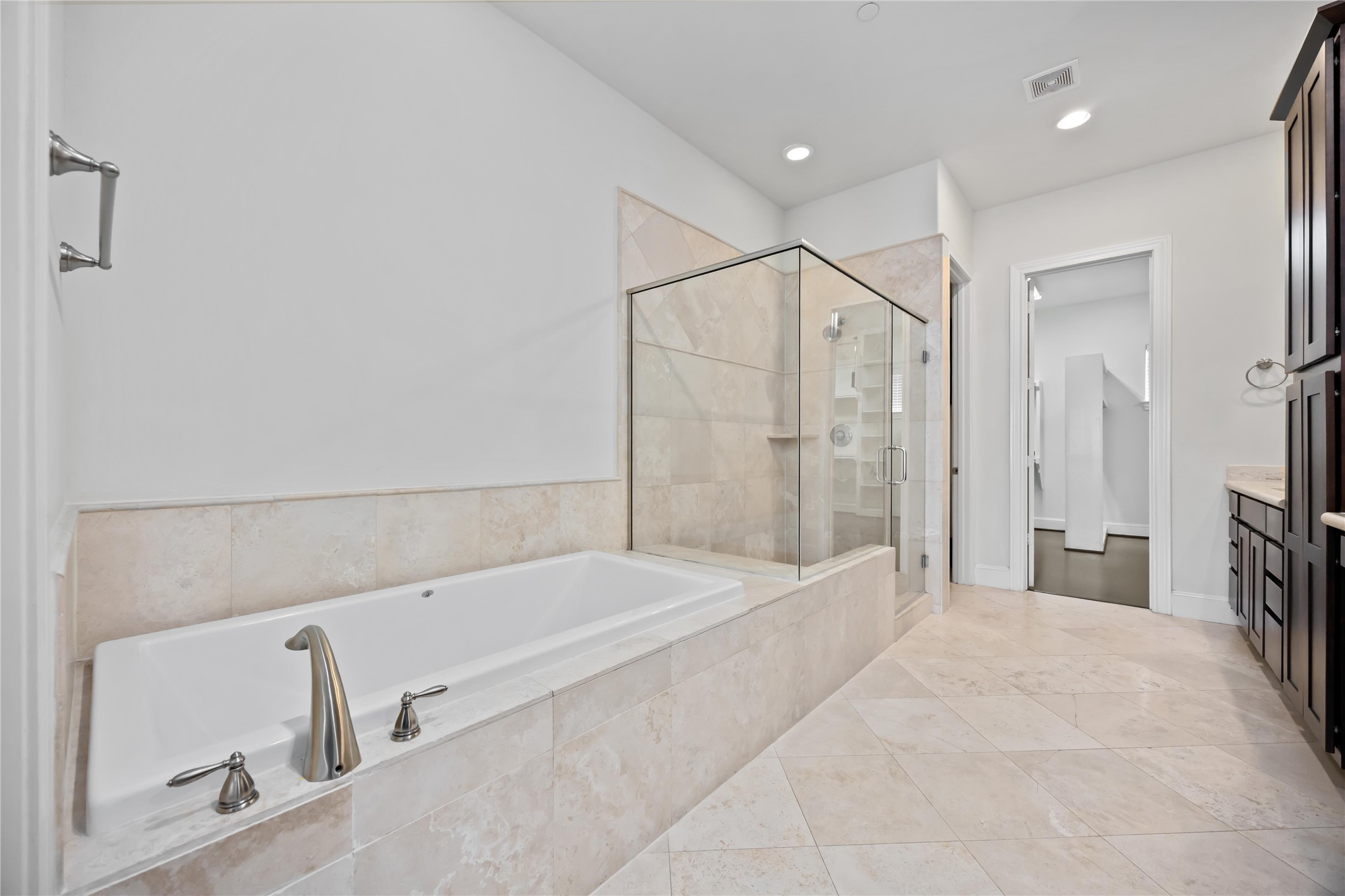 1104 Thompson Street Houston, TX 77007 - Photo 13 of 22