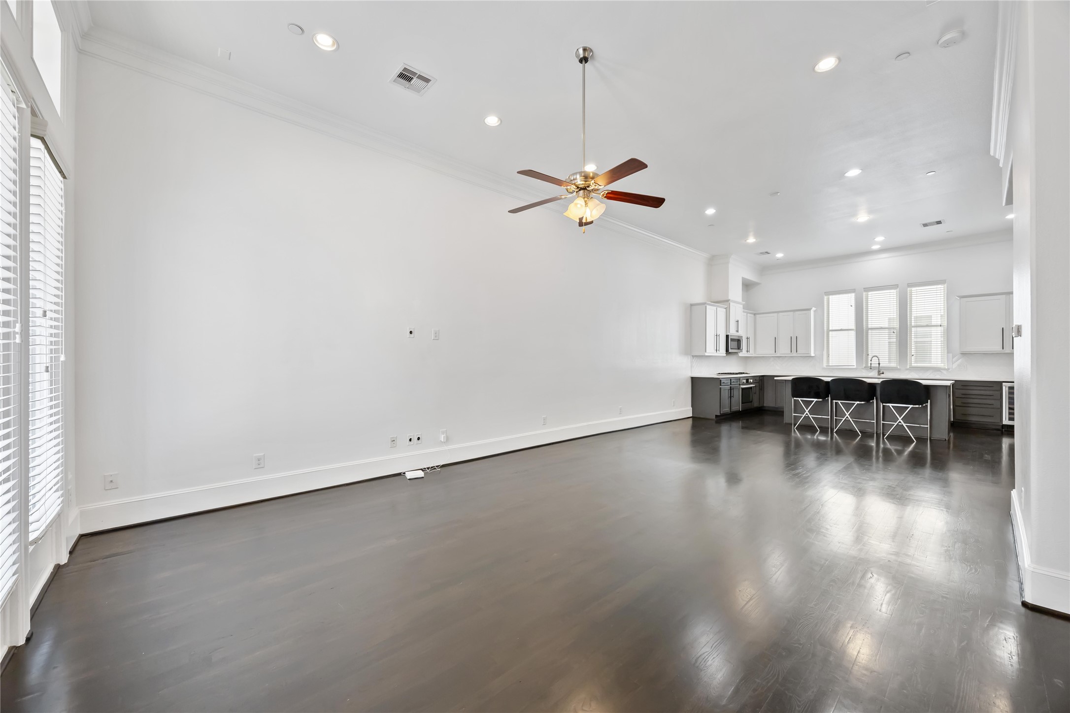 1104 Thompson Street Houston, TX 77007 - Photo 6 of 22