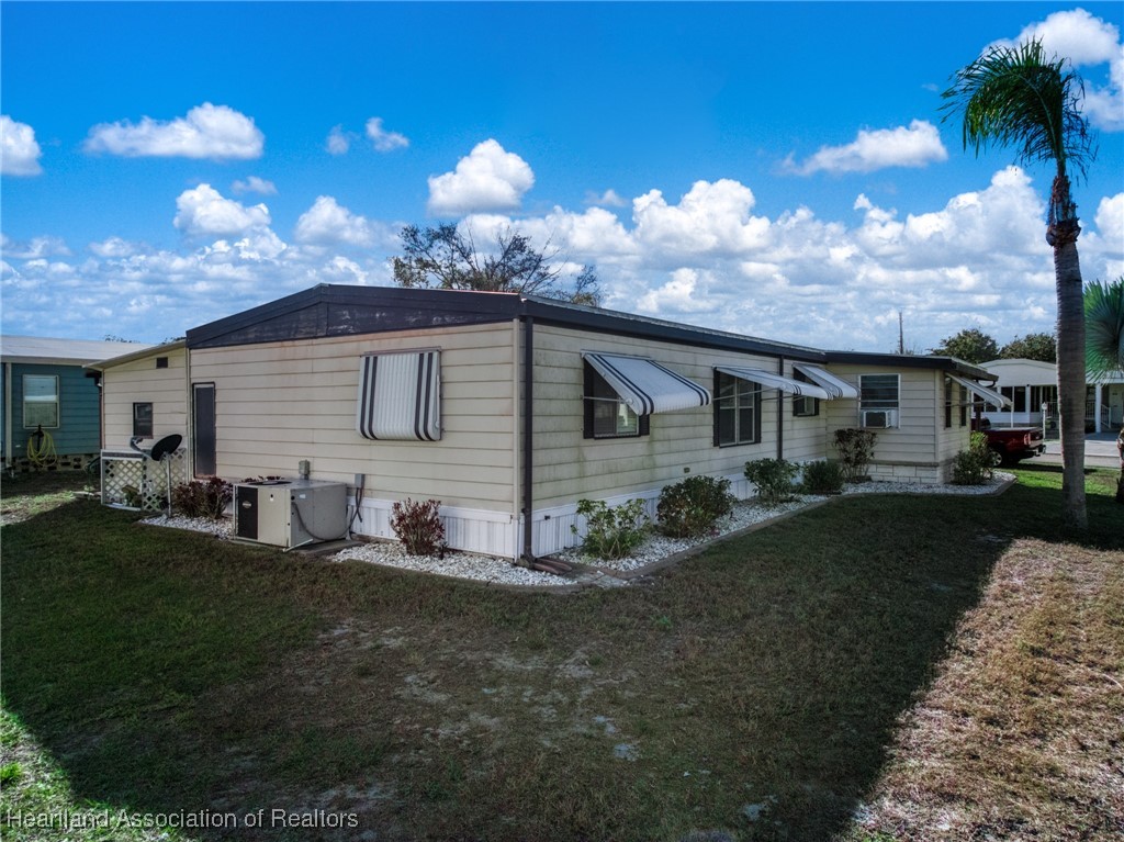 1523 Caribbean Road Sebring, FL 33870 - Photo 38 of 46
