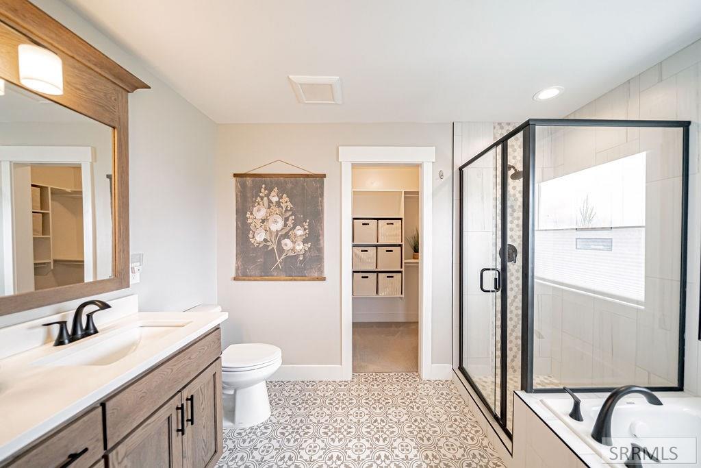 70 North 4161 Street Rigby, ID 83442 - Photo 29 of 60 Owner's Suite Bathroom