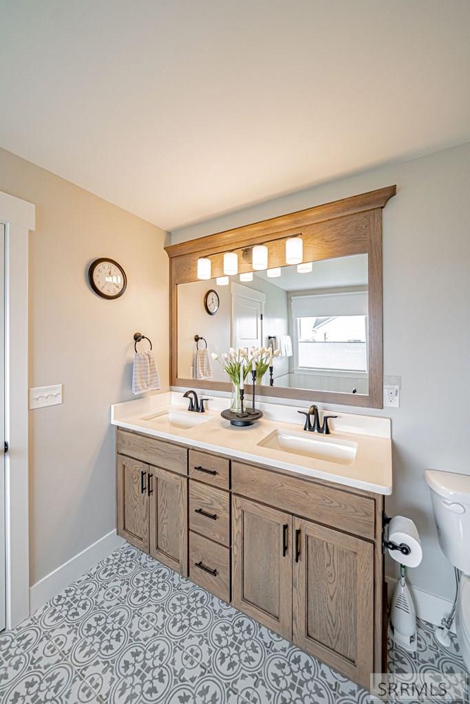 70 North 4161 Street Rigby, ID 83442 - Photo 32 of 60 Owner's Suite Bathroom
