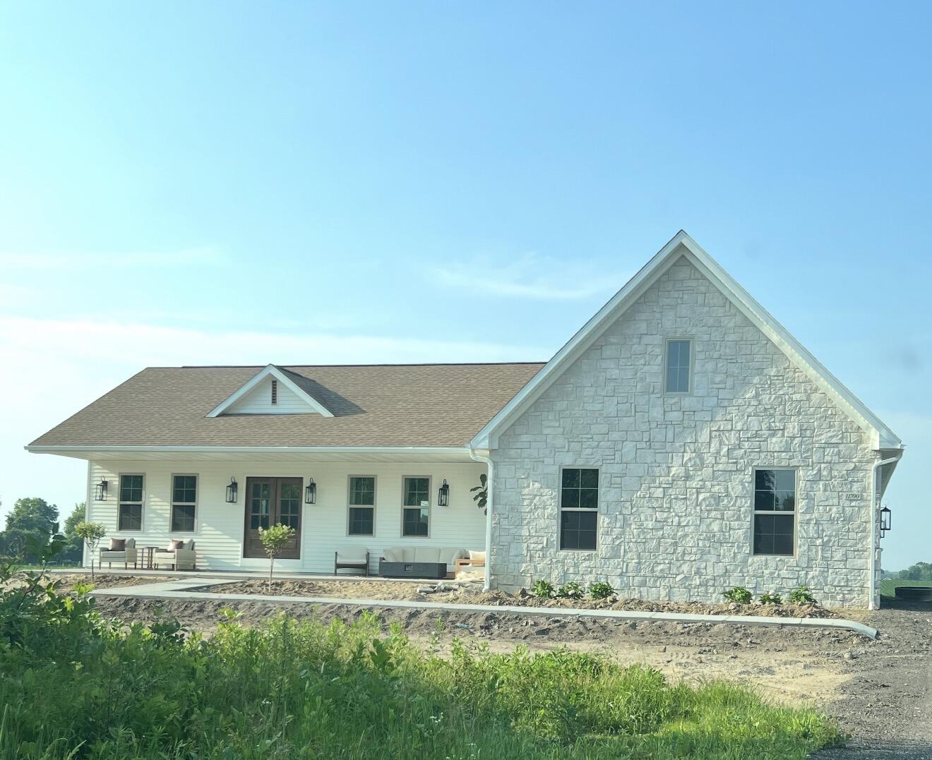 11700 Britton Road Byron, MI 48418 - Photo 4 of 45 IMG_1750