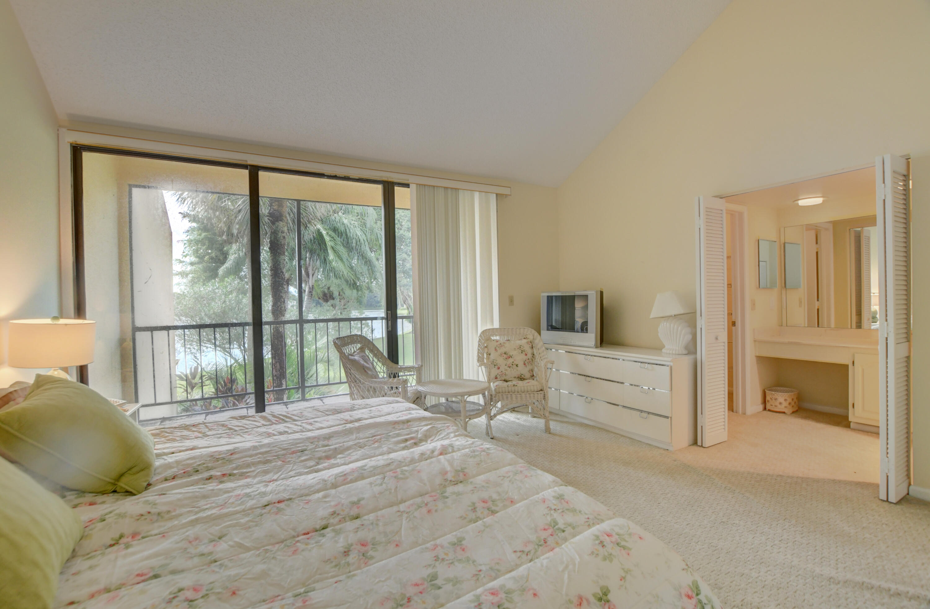 3103 Bridgewood Drive Boca Raton, FL 33434 - Photo 13 of 50 16_ebf_3576_77_78_79_80