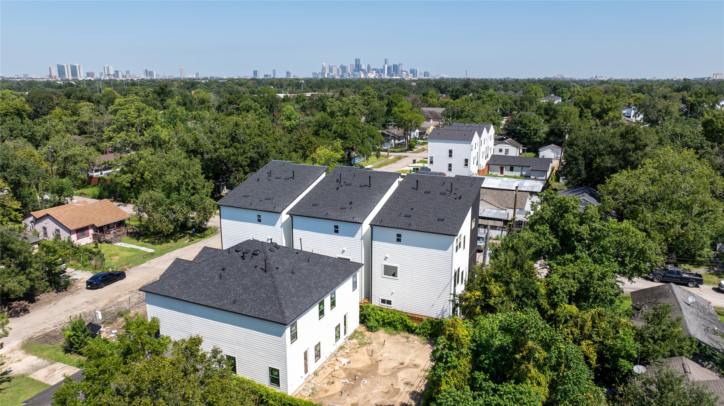 4106 Alice Street Houston, TX 77021 - Photo 16 of 22 an aerial view of a house with a garden