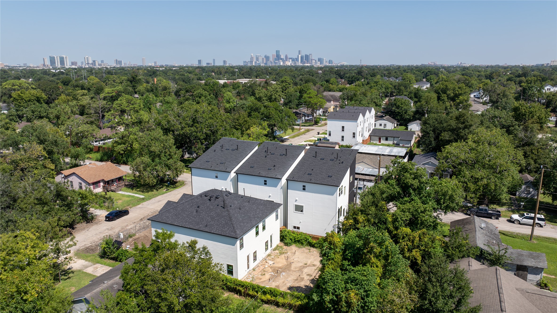 4106 Alice Street Houston, TX 77021 - Photo 17 of 22 an aerial view of a house with a garden