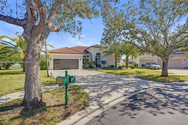 $1,395,000 | 3311 Southwest 194th Terrace, Miramar, FL 33029