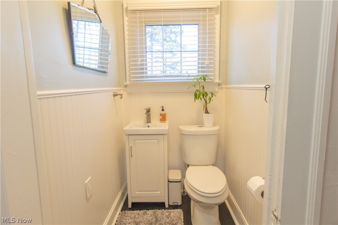 3215 Oak Road Cleveland, OH 44118 - Photo 9 of 35
