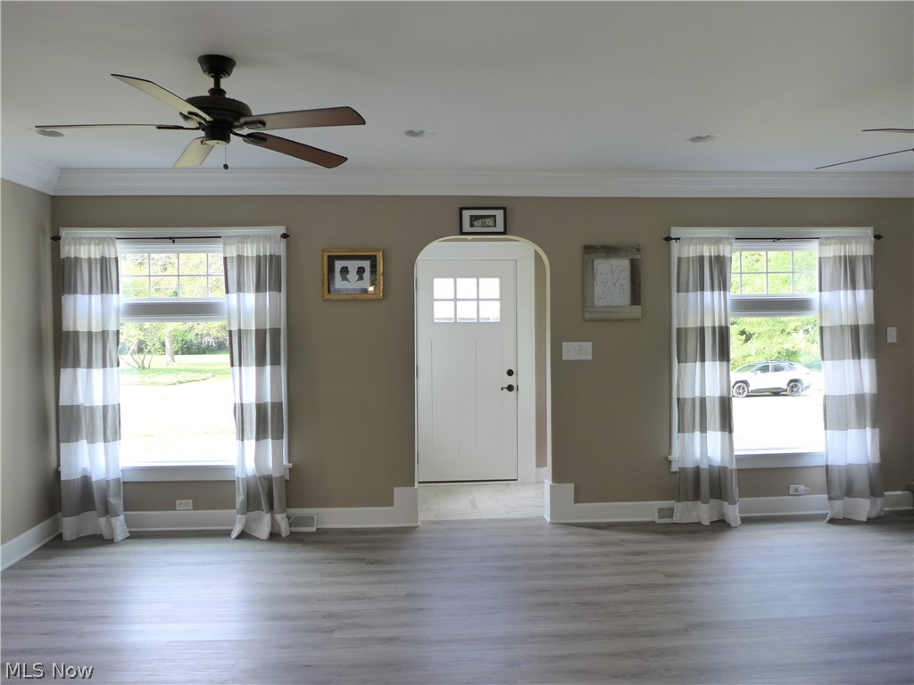 3937 Riveredge Road Cleveland, OH 44111 - Photo 8 of 34 Gallery Image 8