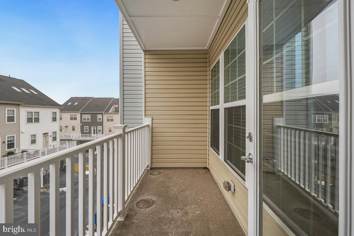 23517 Public House Road, Unit H Clarksburg, MD 20871 - Photo 26 of 49 Balcony