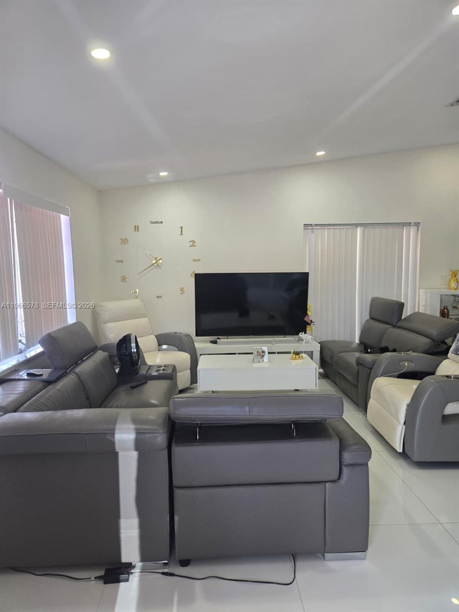 16242 Southwest 304th Terrace Homestead, FL 33033 - Photo 20 of 23