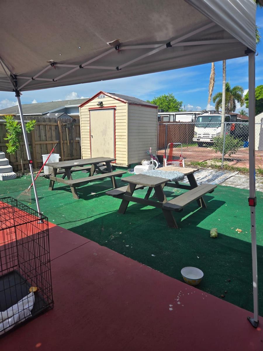 16242 Southwest 304th Terrace Homestead, FL 33033 - Photo 10 of 23