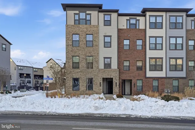 $3,750 | 13252 Woodland Park Road, Herndon, VA 20171