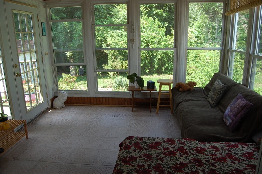 55 Brook Road Quincy, MA 02169 - Photo 8 of 17 Gallery Image 8