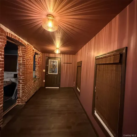 $1,995 | 156 North Clinton Street, Poughkeepsie, NY 12601