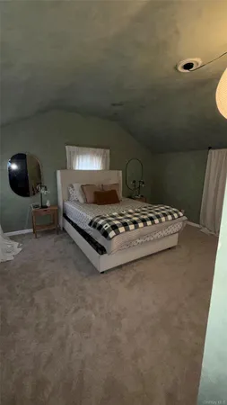 $1,995 | 156 North Clinton Street, Poughkeepsie, NY 12601