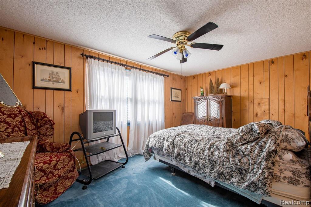 5370 Lakeshore Road Fort Gratiot, MI 48059 - Photo 19 of 28