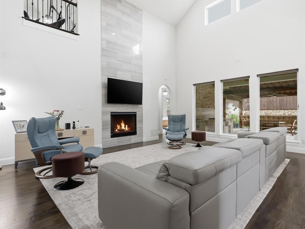 2724 Dames Lane Irving, TX 75063 - Photo 6 of 35