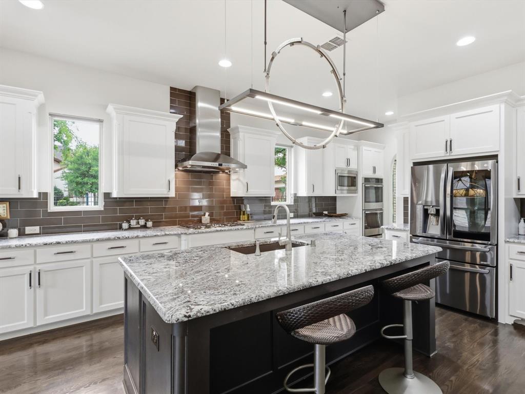 2724 Dames Lane Irving, TX 75063 - Photo 10 of 35