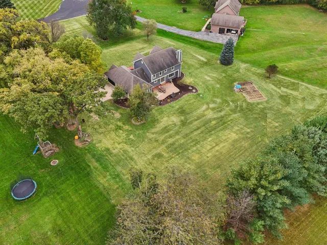 $699,900 | S91W31622 Mary's Court, Mukwonago, WI 53149