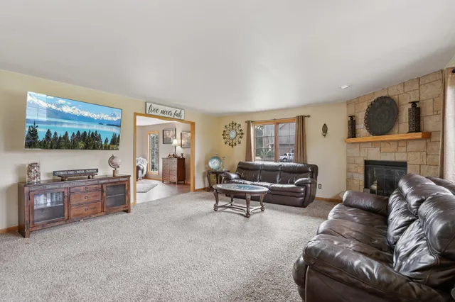 $699,900 | S91W31622 Mary's Court, Mukwonago, WI 53149