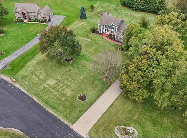 $699,900 | S91W31622 Mary's Court, Mukwonago, WI 53149