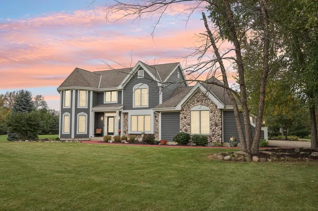 $699,900 | S91W31622 Mary's Court, Mukwonago, WI 53149