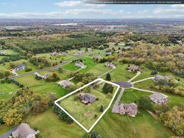 $699,900 | S91W31622 Mary's Court, Mukwonago, WI 53149