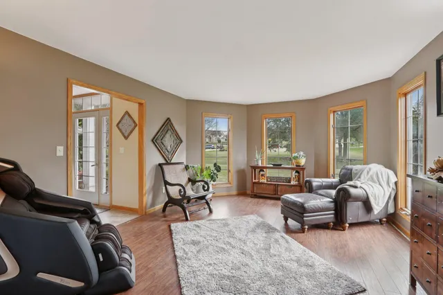 $699,900 | S91W31622 Mary's Court, Mukwonago, WI 53149