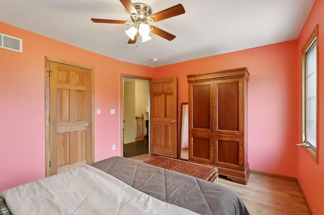 $699,900 | S91W31622 Mary's Court, Mukwonago, WI 53149