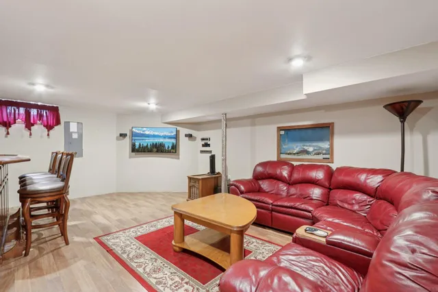 $699,900 | S91W31622 Mary's Court, Mukwonago, WI 53149