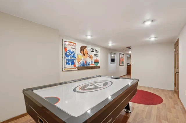 $699,900 | S91W31622 Mary's Court, Mukwonago, WI 53149