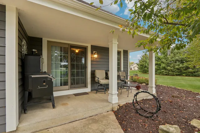 $699,900 | S91W31622 Mary's Court, Mukwonago, WI 53149