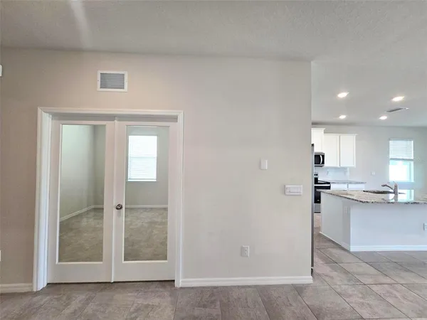 $2,800 | 611 160th Street East, Bradenton, FL 34212