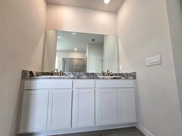 $2,800 | 611 160th Street East, Bradenton, FL 34212