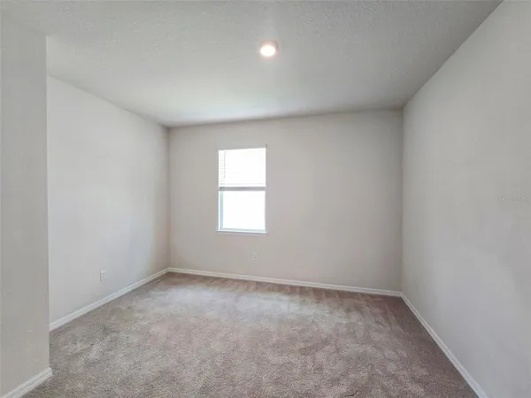 $2,800 | 611 160th Street East, Bradenton, FL 34212