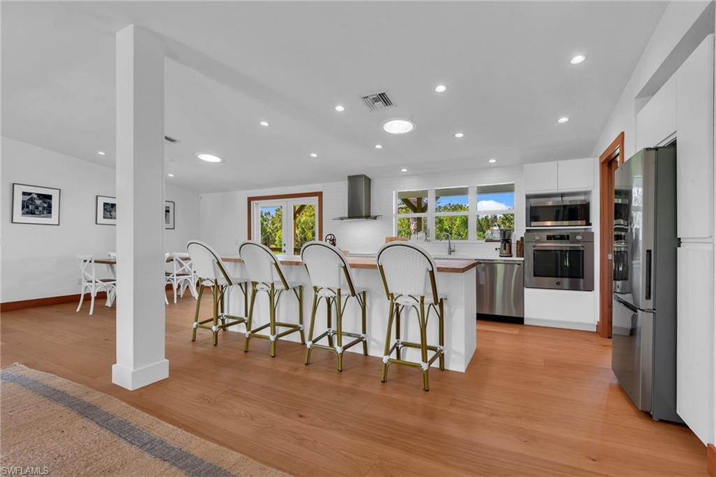 828 Sanctuary Road Naples, FL 34120 - Photo 6 of 50