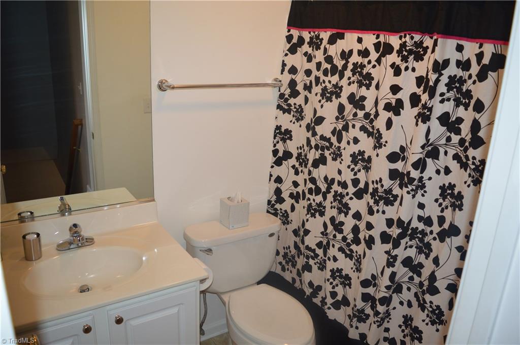 7546 Strawberry Road Summerfield, NC 27358 - Photo 19 of 26 Gallery Image 19