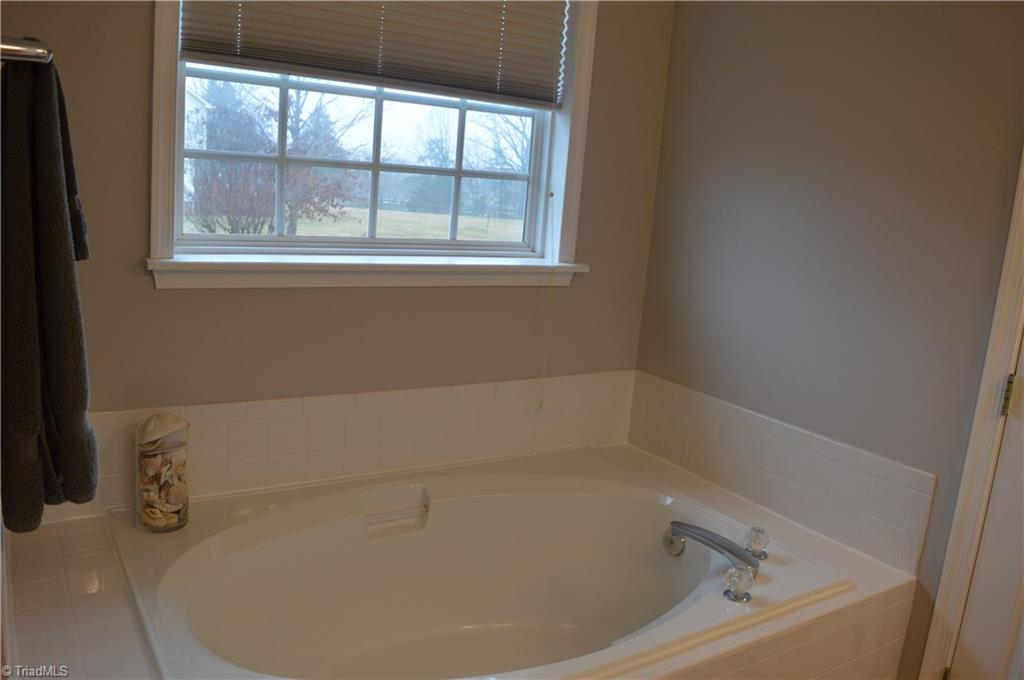 7546 Strawberry Road Summerfield, NC 27358 - Photo 24 of 26 Gallery Image 24