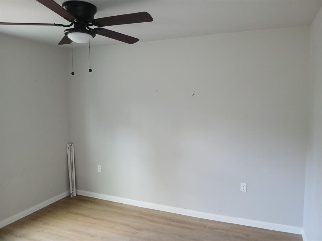 15519 Highway 6 Santa Fe, TX 77517 - Photo 6 of 14 a view of an empty room