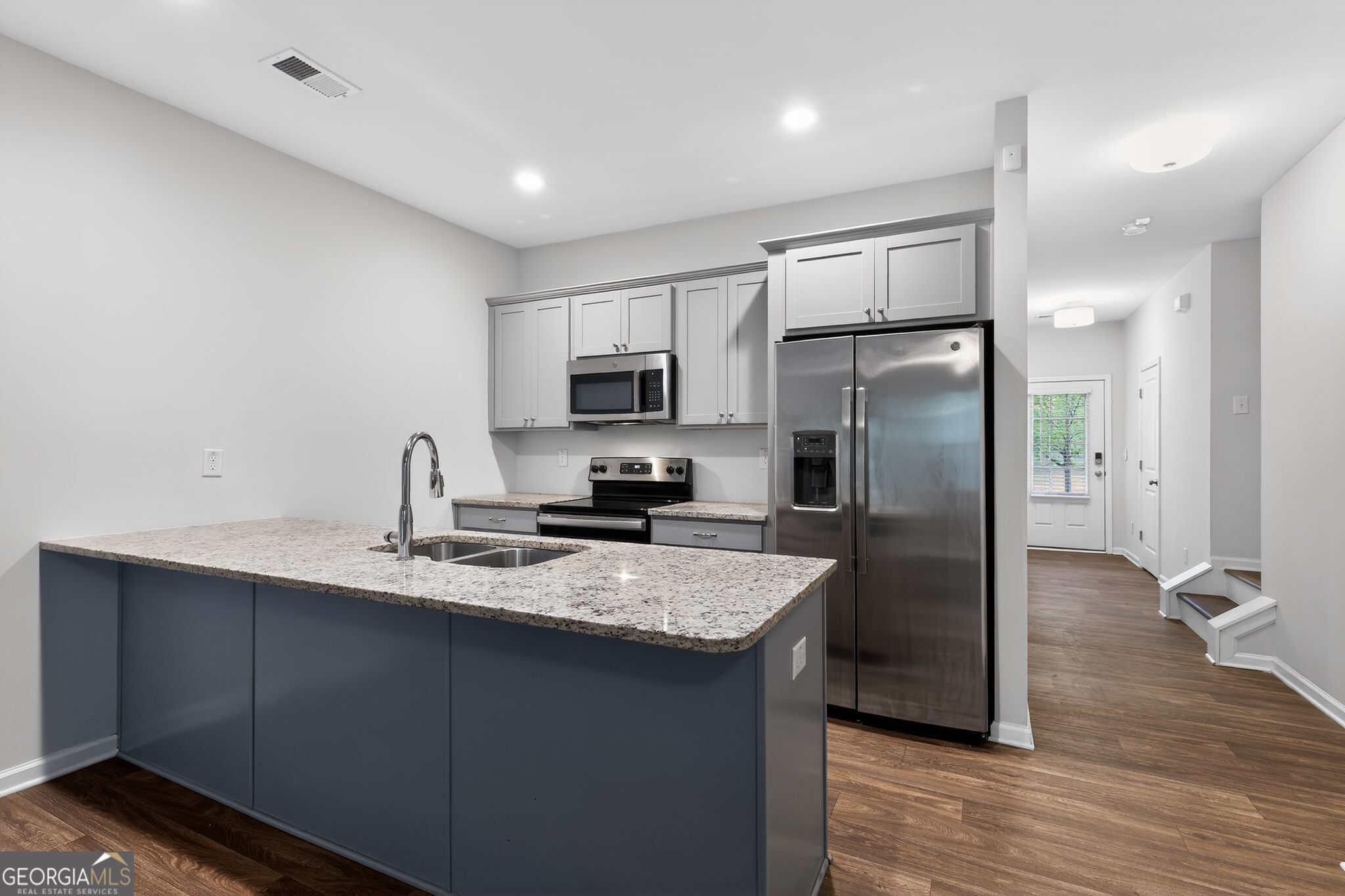 3122 Meadowstone Lane Southwest Atlanta, GA 30331 - Photo 3 of 18