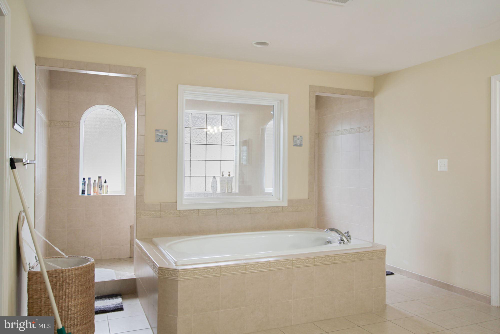 6803 Ironbridge Lane Laurel, MD 20707 - Photo 27 of 60 Huge Master bathroom suite