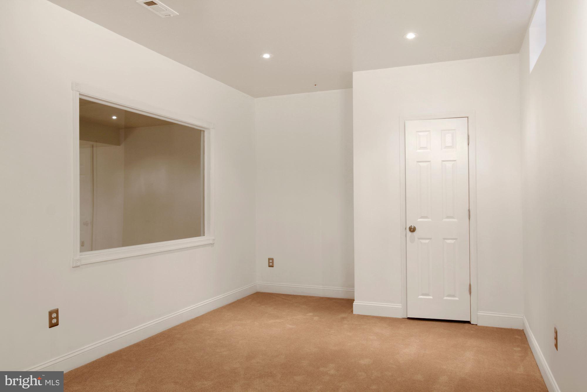 6803 Ironbridge Lane Laurel, MD 20707 - Photo 49 of 60 Home office or guest room