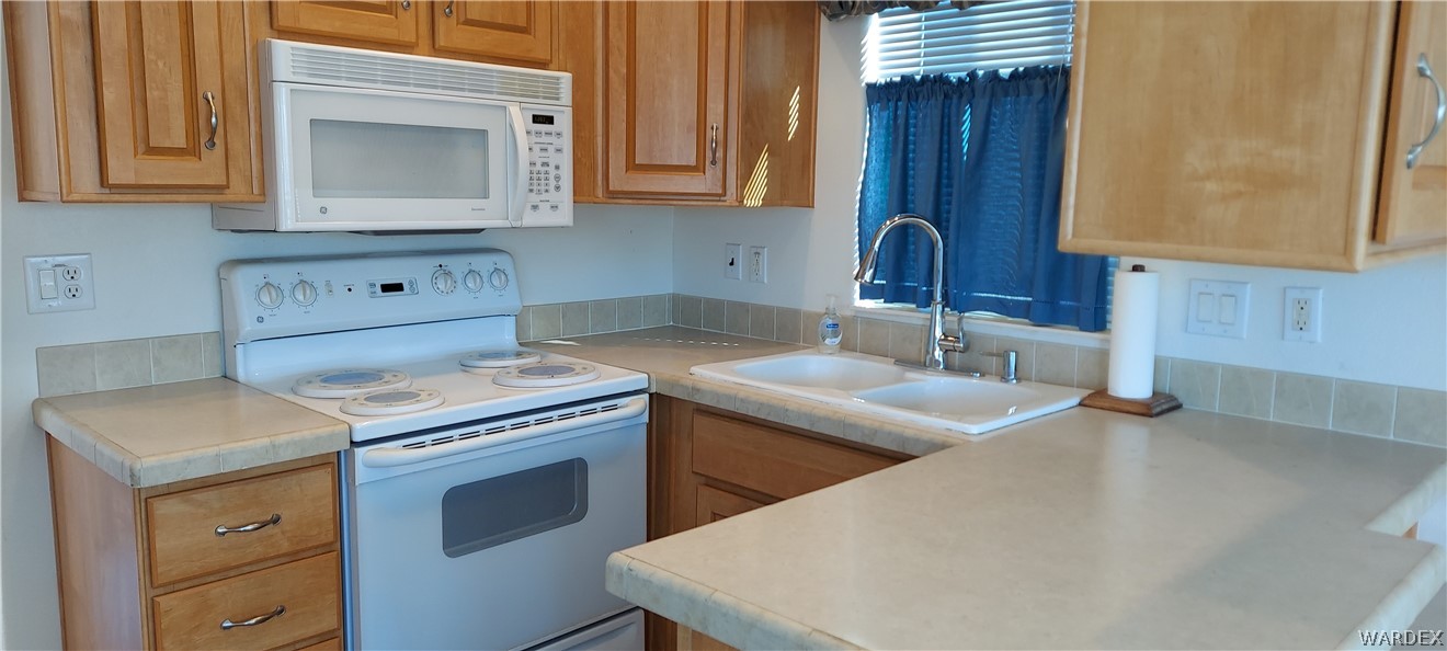 2000 Ramar Road, Unit 527 Bullhead City, AZ 86442 - Photo 3 of 13