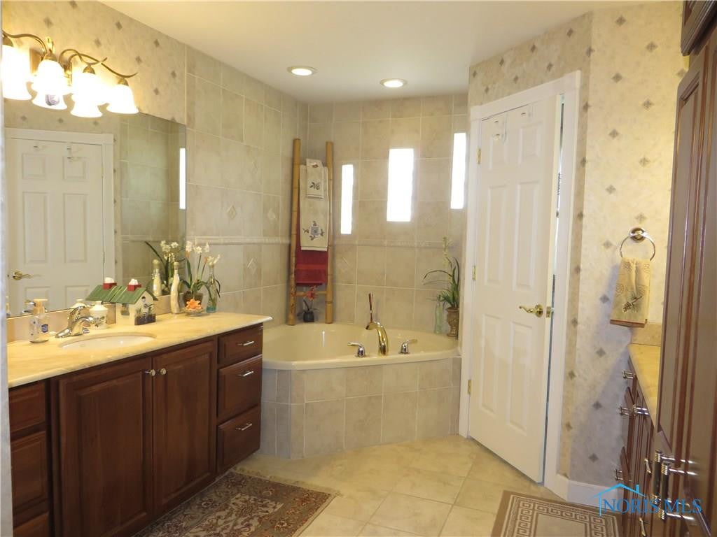 5861 Waterville Monclova Road Waterville, OH 43566 - Photo 18 of 34 Gallery Image 18